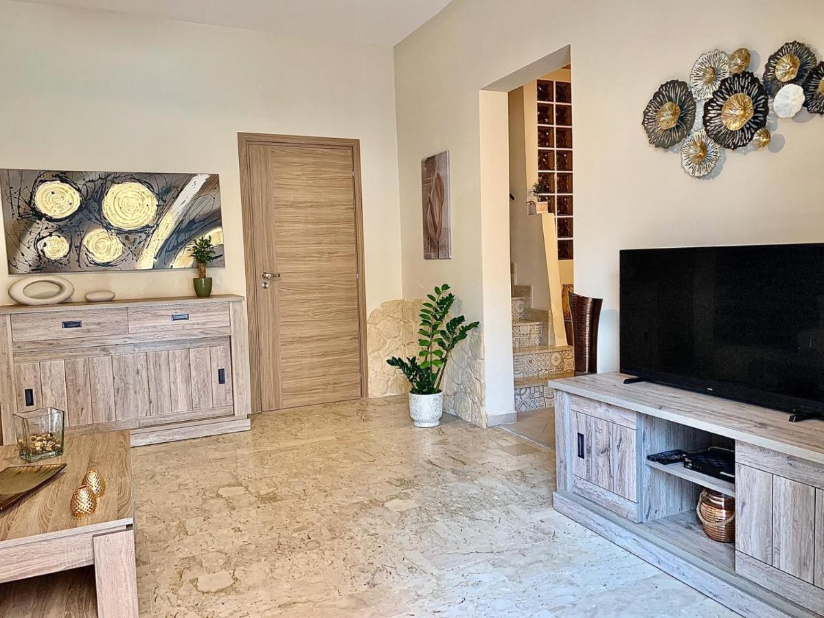 דירות בלסטראטה Serenity House מראה חיצוני תמונה
